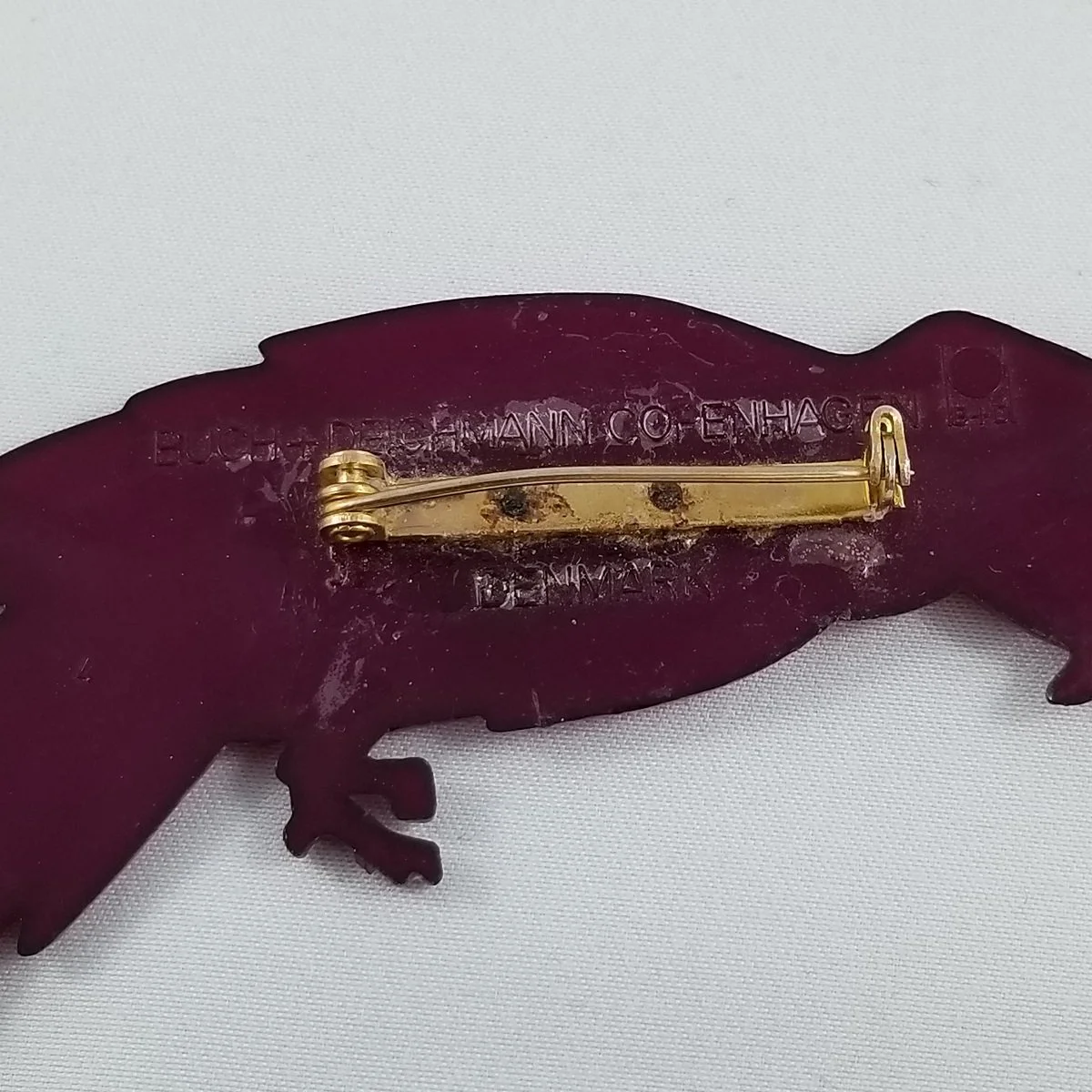 Buch + Deichmann Denmark 1970's Eggplant Purple Nylon Parrot Bird Brooch -2.jpg
