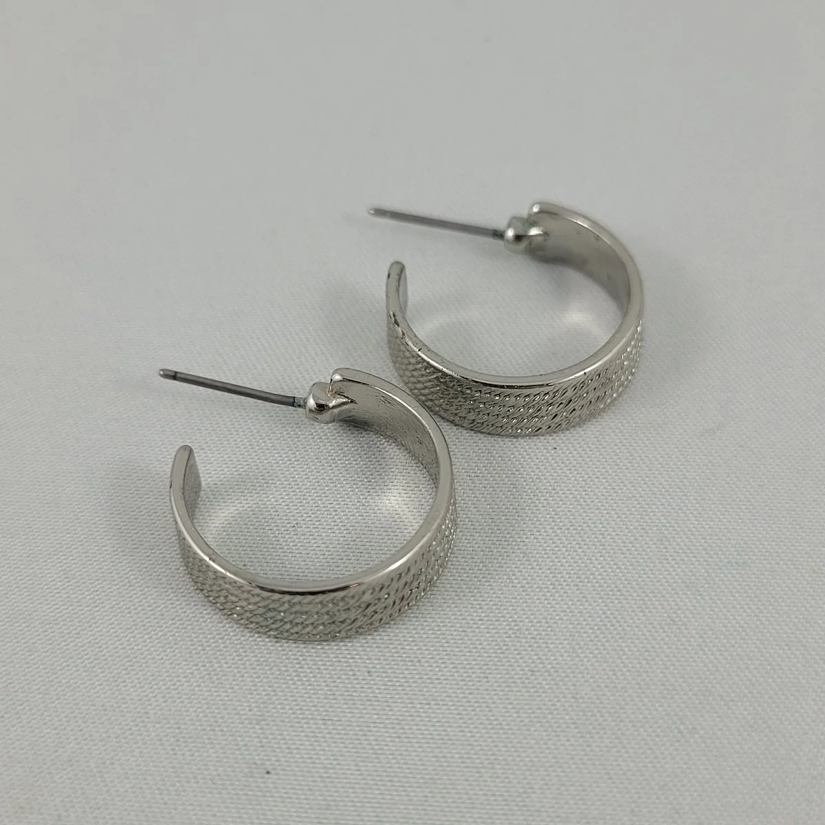 Textured Rows Ribbed Chrome-tone Open Hoop 19mm Pierced Earrings.jpg