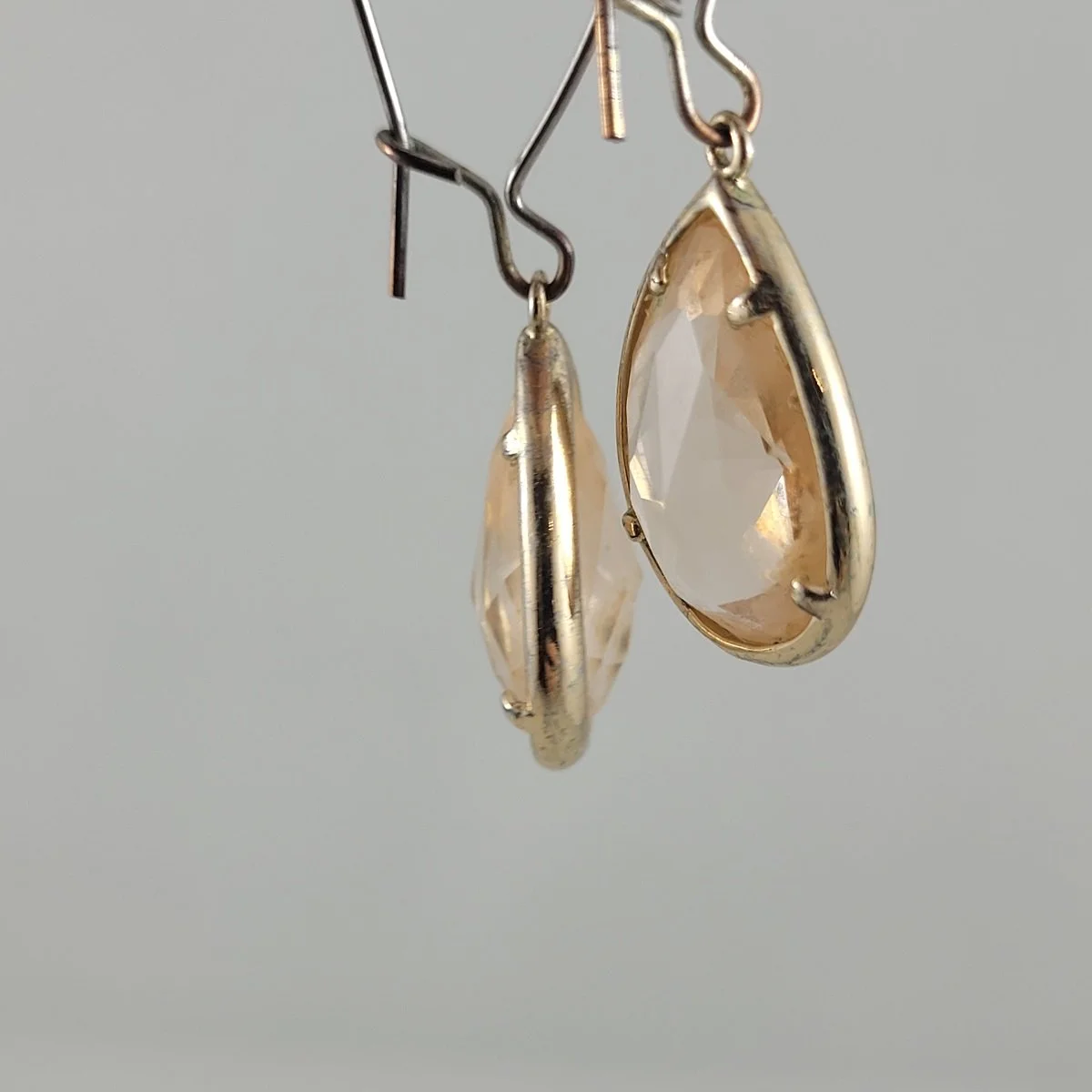 Plated Copper Gold Framed Prong Set Faceted 9ct Pear Cut Morganite Gemstone Drop Kidney Ear Wire Pierced Earrings 9