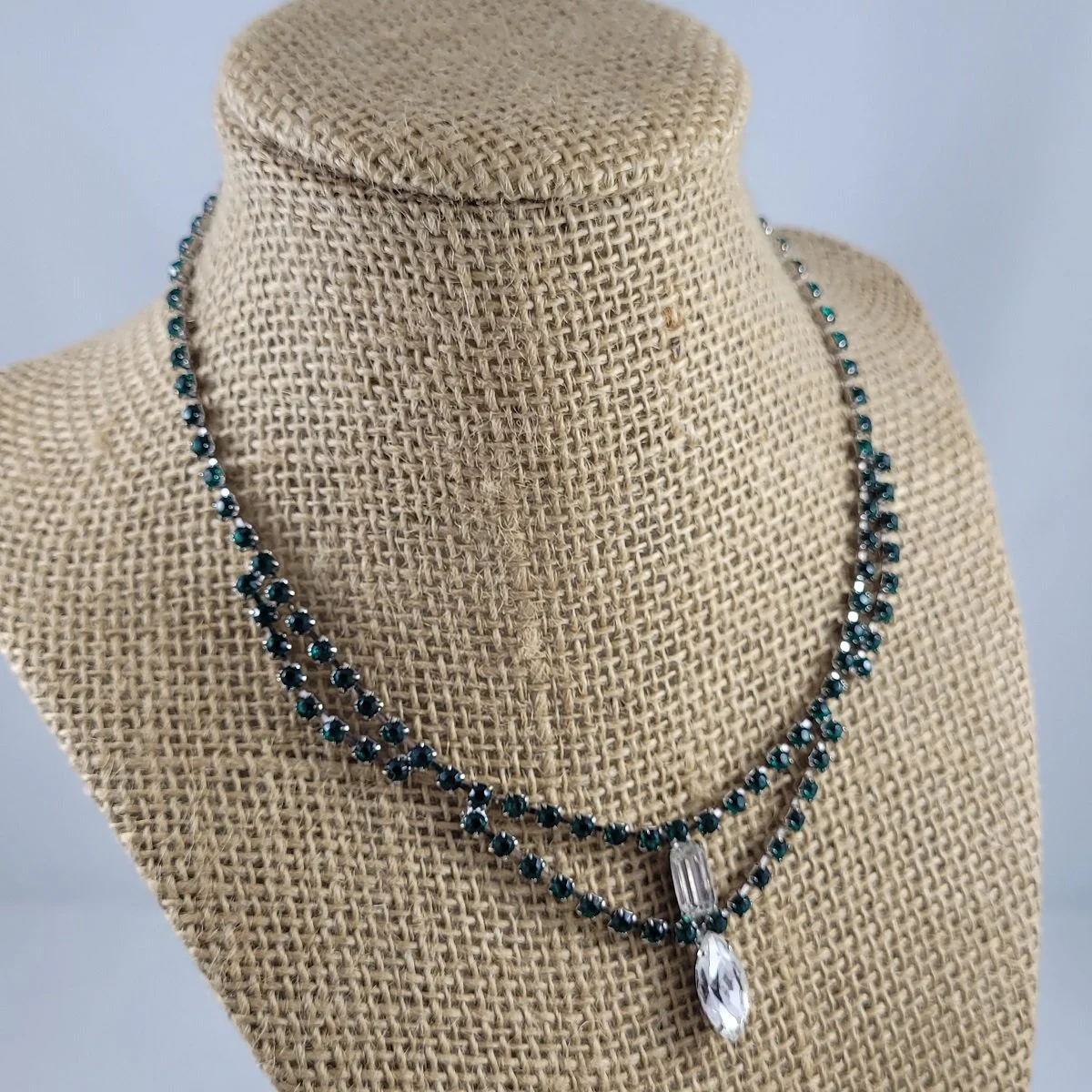 Art Deco Style Prong Set Emerald Green Clear Crystal Drop Rhinestone Silver Cup Chain Bib Choker Necklace -4.jpg