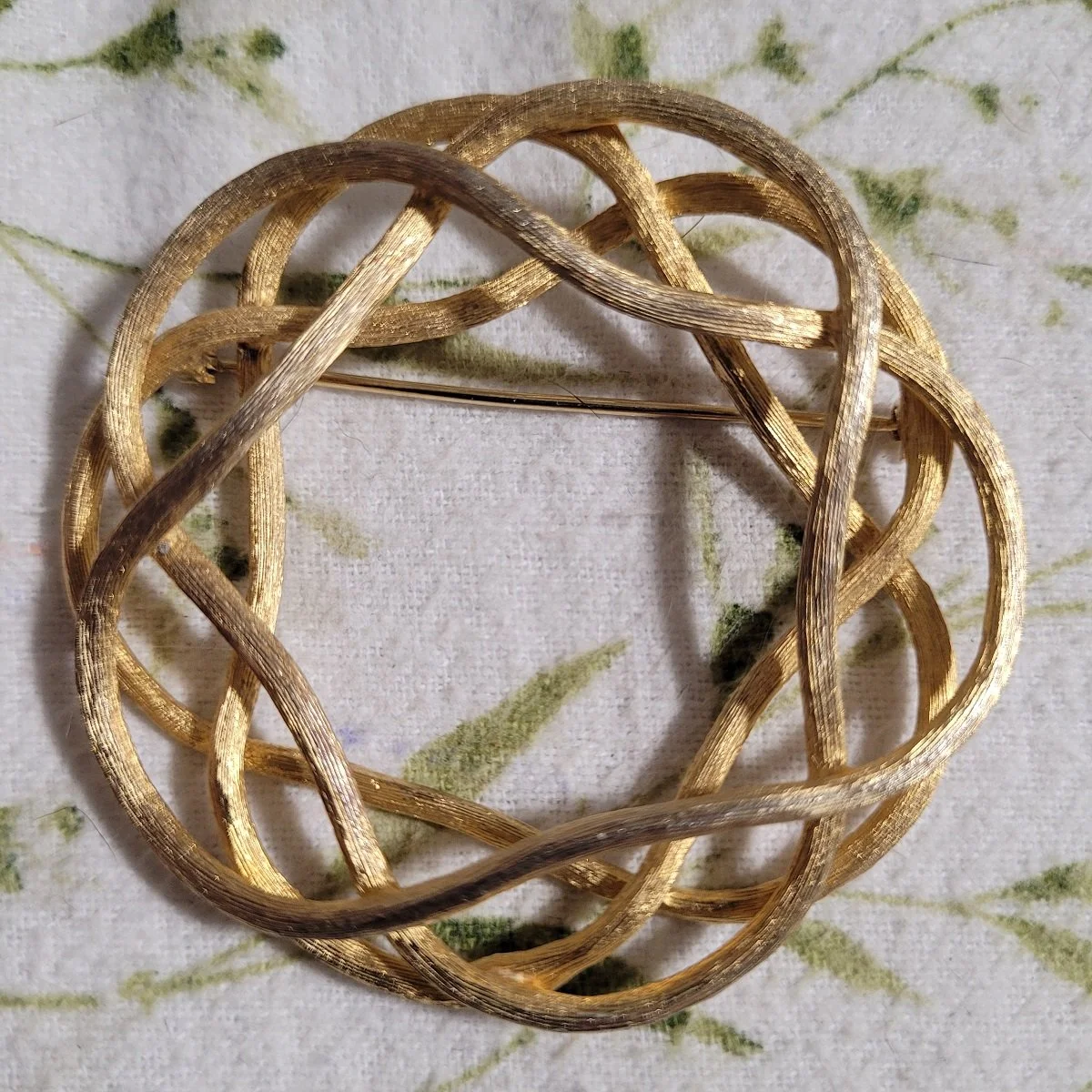 Trifari 1960's Design Florentine Gold Intertwined Woven Bark Free-Flow Rope Four Layered Dimensional 2.5 Inch Wreath Brooch -5.jpg