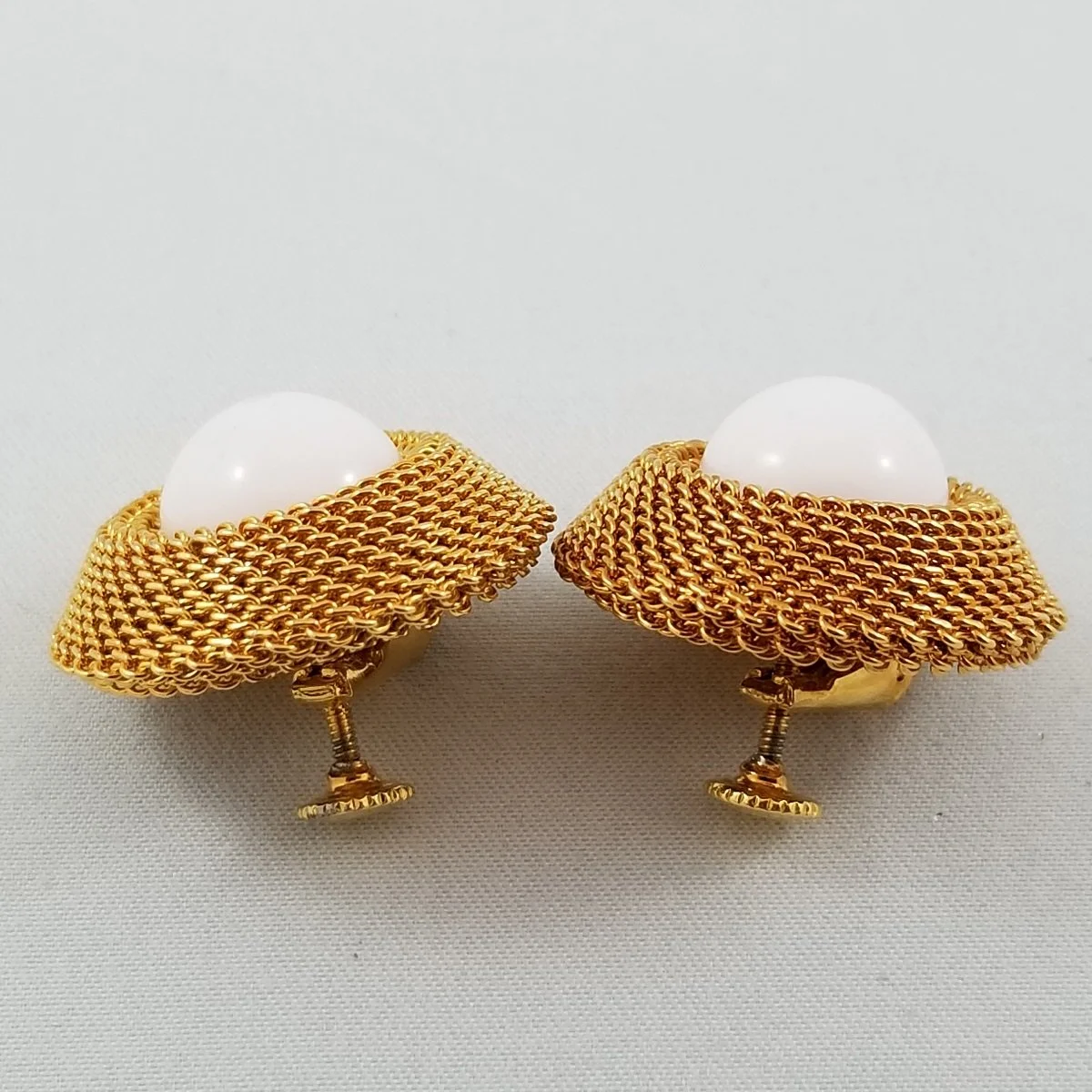 Castlecliff 1940's Gold Layered Wire Mesh Lucite Cabochon Screw-Clip Earrings -2.jpg