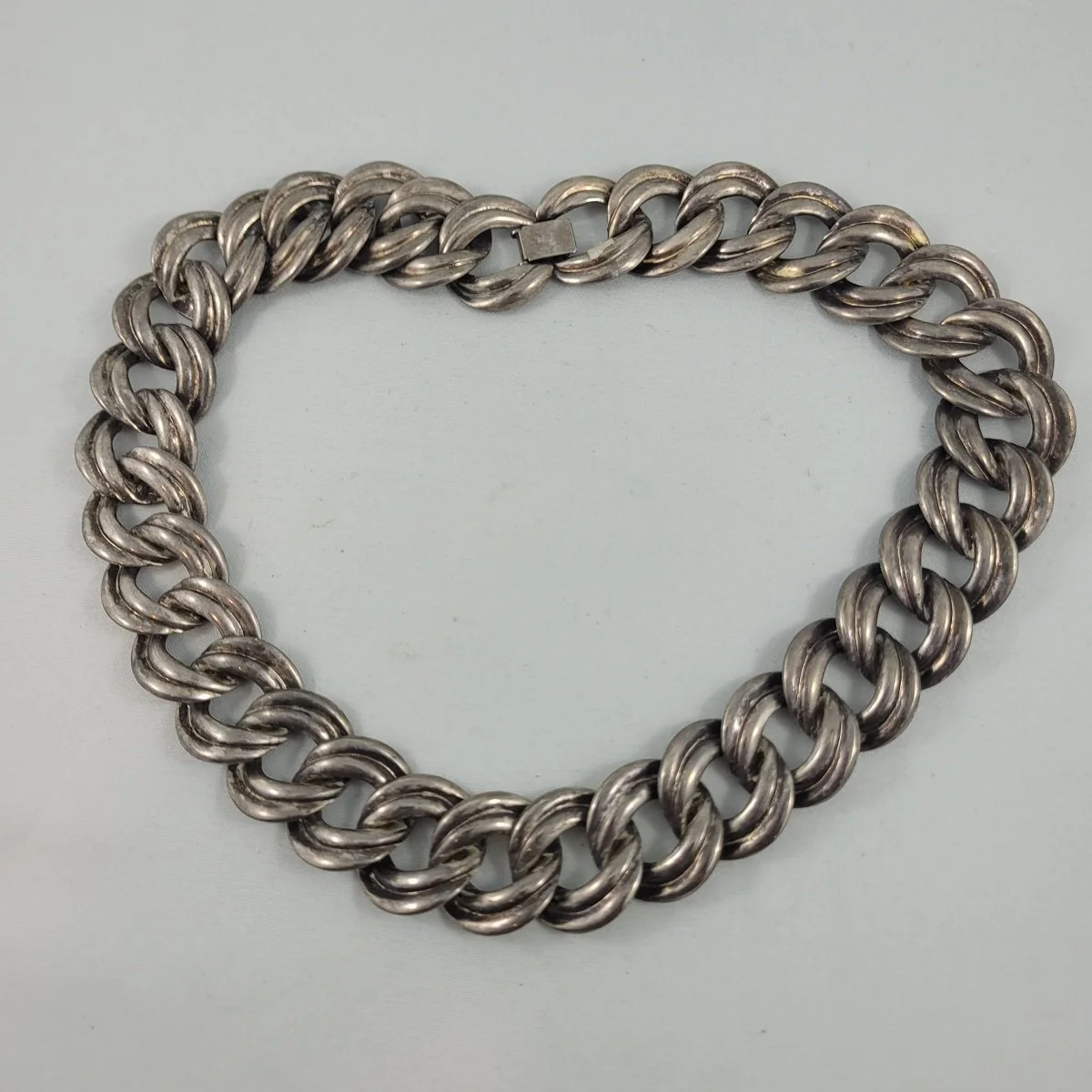 1960's Antiqued Silver Chunky Ribbed Flat Link Curb Chain 17.5 Inch Princess Necklace Front View