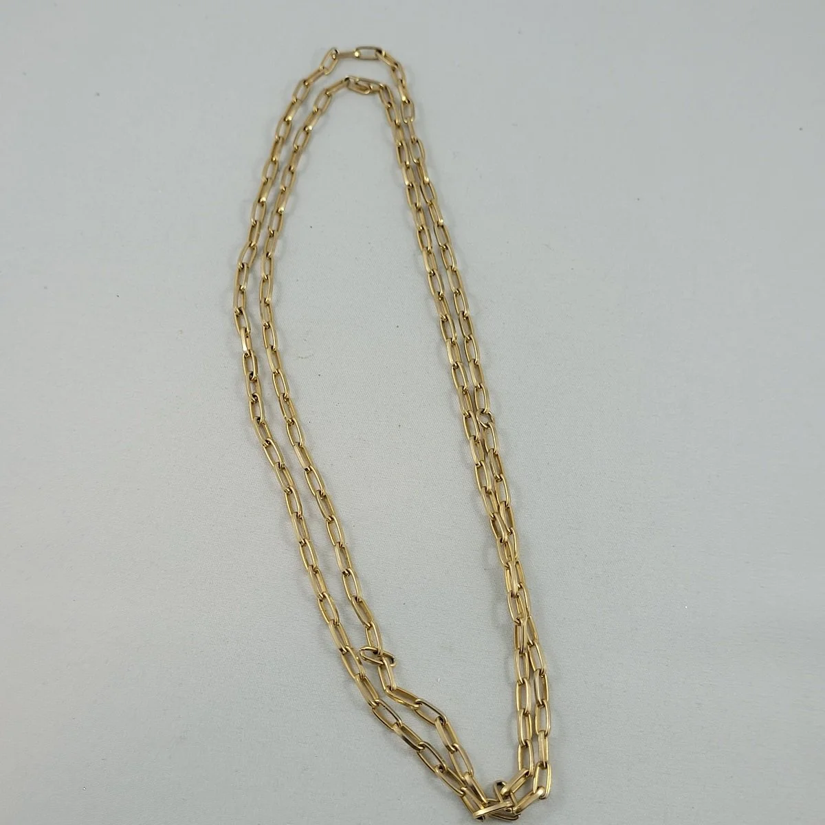 1960's - 1970's Gold-tone Elongated Oval Link Cable Chain Loopable 36 Inch Opera Necklace Front View