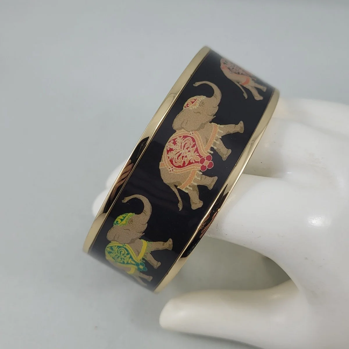 C. Wonder Brand Hermes Style Black Enamel Elephant Parade Gold Plated Torana Bangle Bracelet 3 (Copy)
