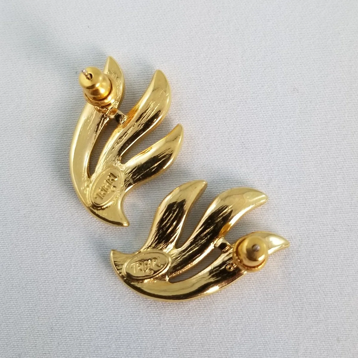 Trifari Pink Enamel Gold-tone Fluid Wing Pierced Earrings -5.jpg
