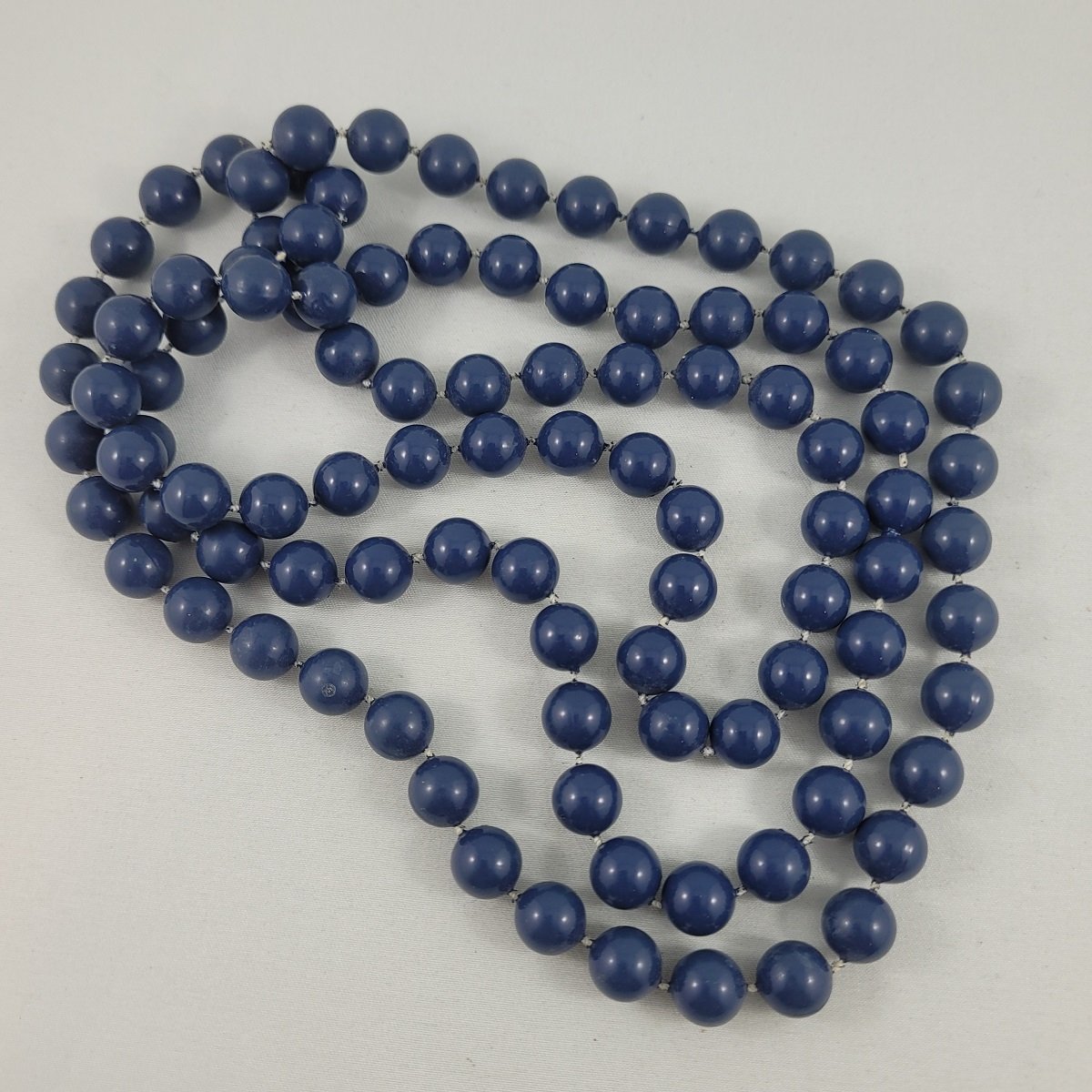 Navy Enameled Early Plastic Fixed 10mm Bead Beaded Loopable 47 Inch Rope Necklace Front View