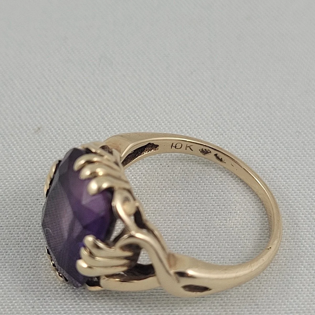 Baroque Radiant Cut Amethyst 10K Gold Hallmarked Stamped Ring Size 5