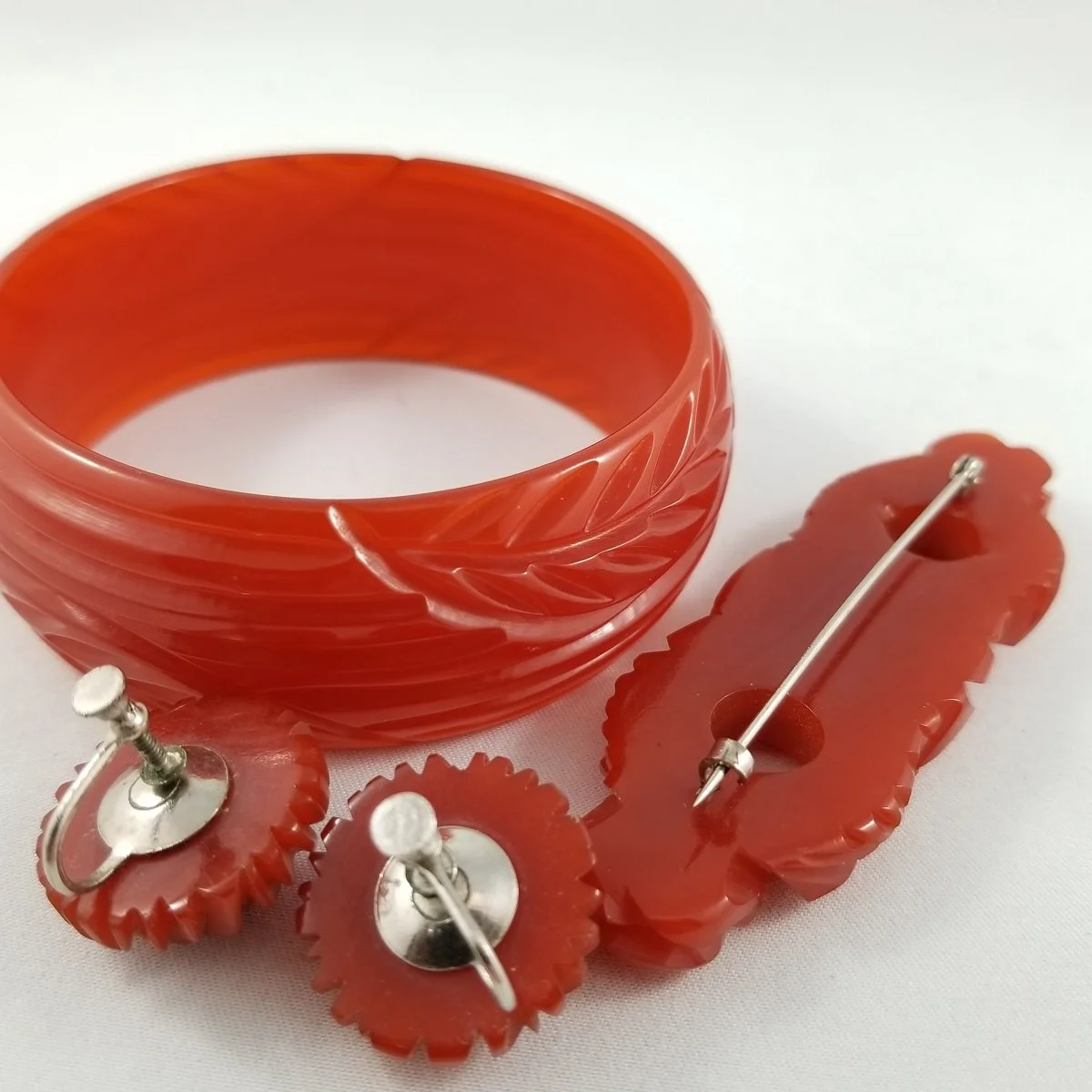 Art Deco 1930's Carved Cherry Juice Bakelite Leaf and Rose Motif Demi-Parure Bracelet Brooch and Earrings -6.jpg