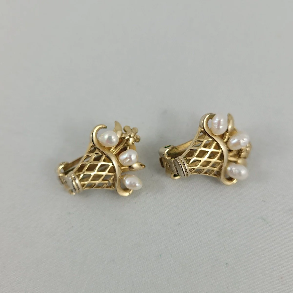 Swoboda Gold-Plated Open Lattice Flower Basket Genuine Baroque Freshwater Pearl Clip-on Earrings
