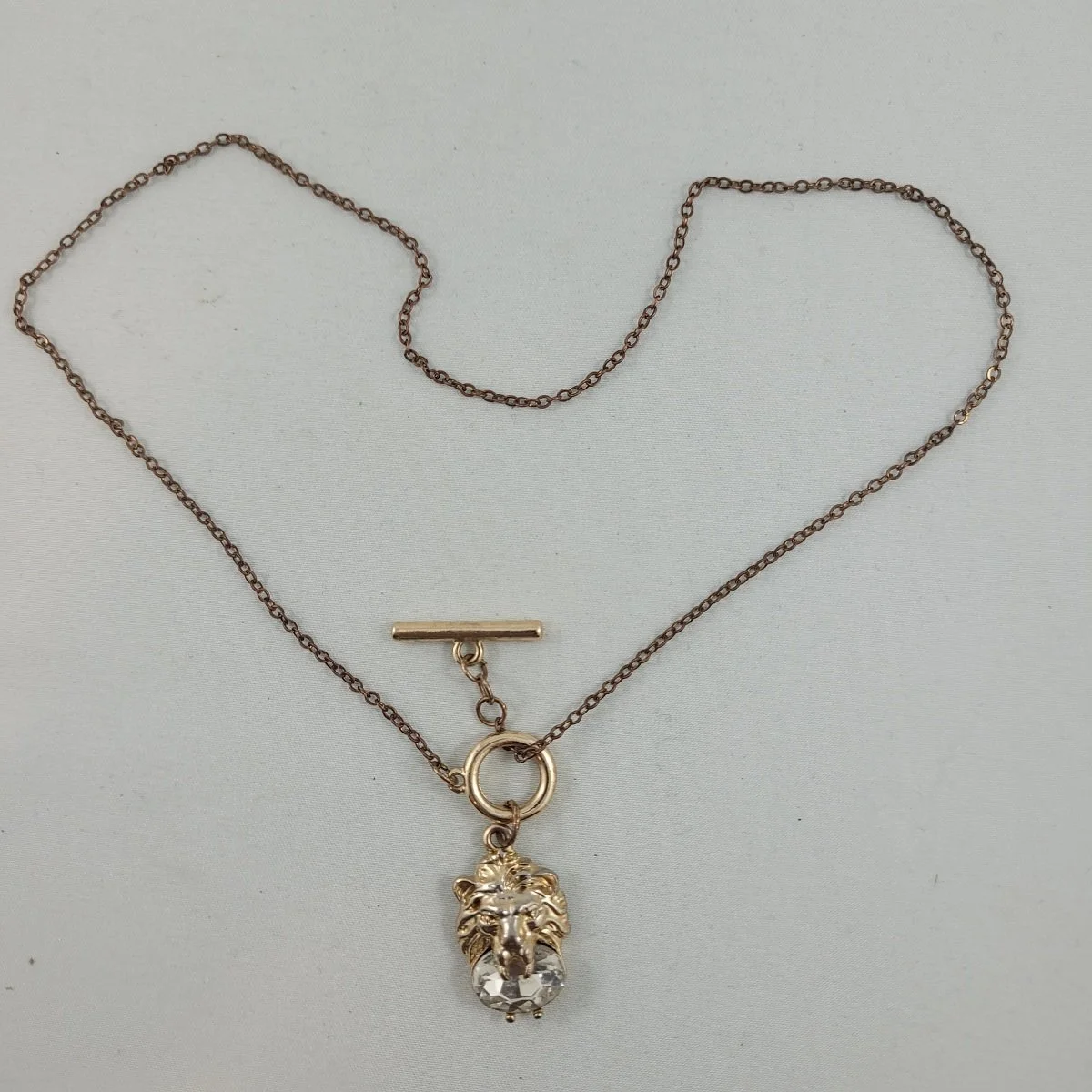 Gucci Style Lion Head Oval Clear Faceted Crystal Cabochon Gold Plate Toggle Pendant Copper-tone Cable Chain Matinee Necklace Front View