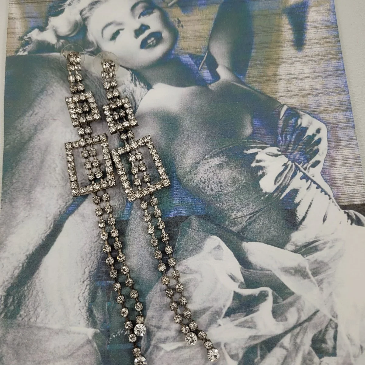 Shoulder Duster Double Rectangle Strand Cascade Drop Cup Chain Chaton Rhinestone Pierced Earrings -4.jpg (Copy)