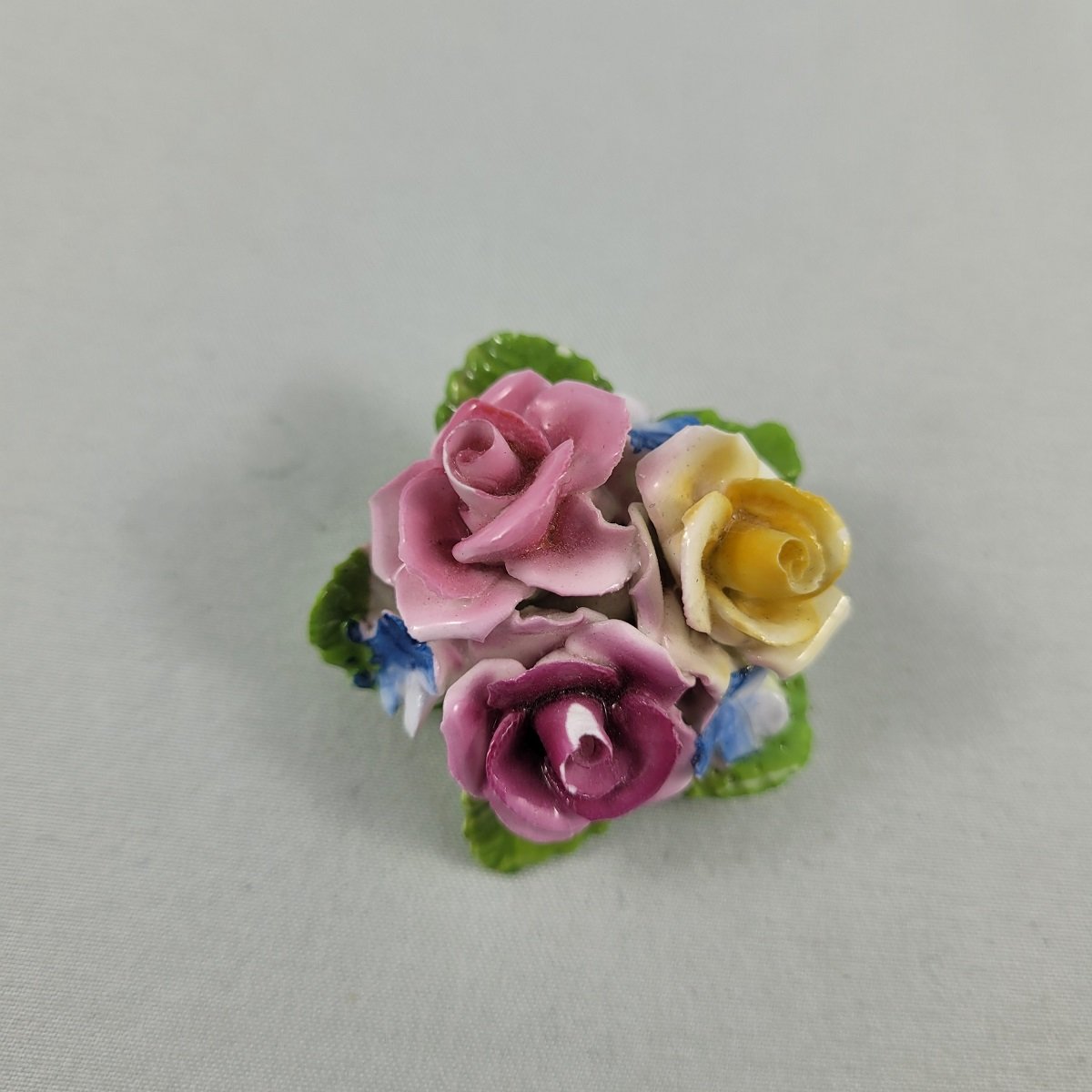 Thorley Bone China 1950's Glazed Porcelain Triple Rose Flower Bouquet 1.5 Inch Brooch Made in England