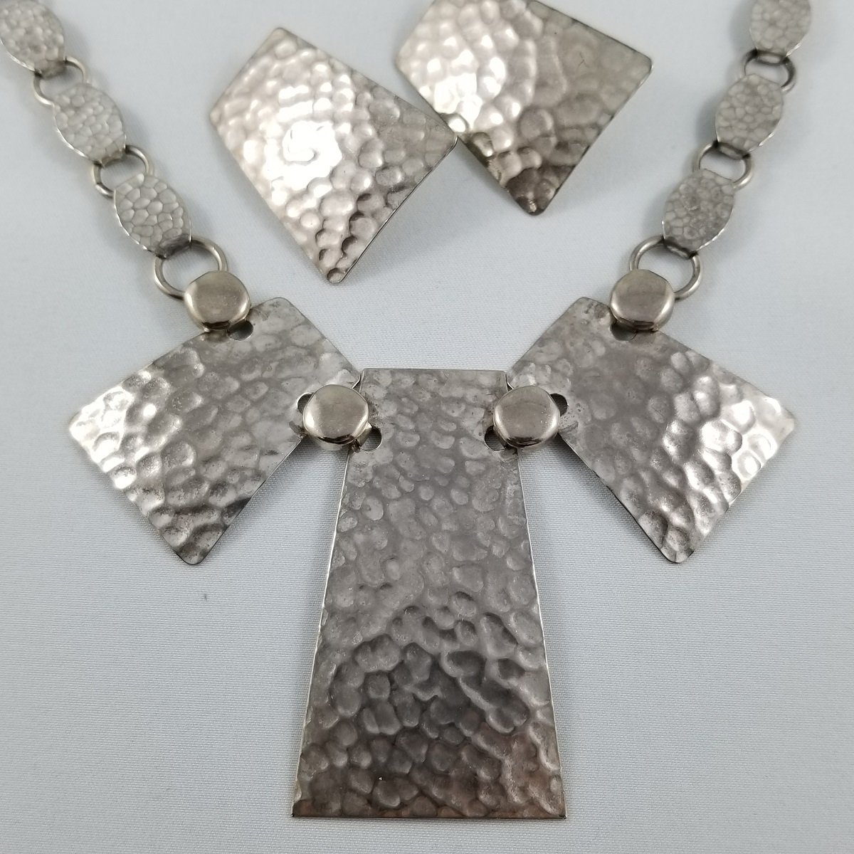 Modernist 1950's Brutalist Hammered Silver-tone Metal Book Chain Necklace and Clip-on Earrings Set - 2.jpg