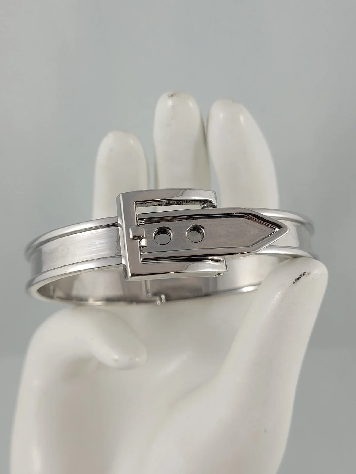 Unisex Polished Stainless Steel Belt Buckle Adjustable Hinged Bangle Bracelet Front View