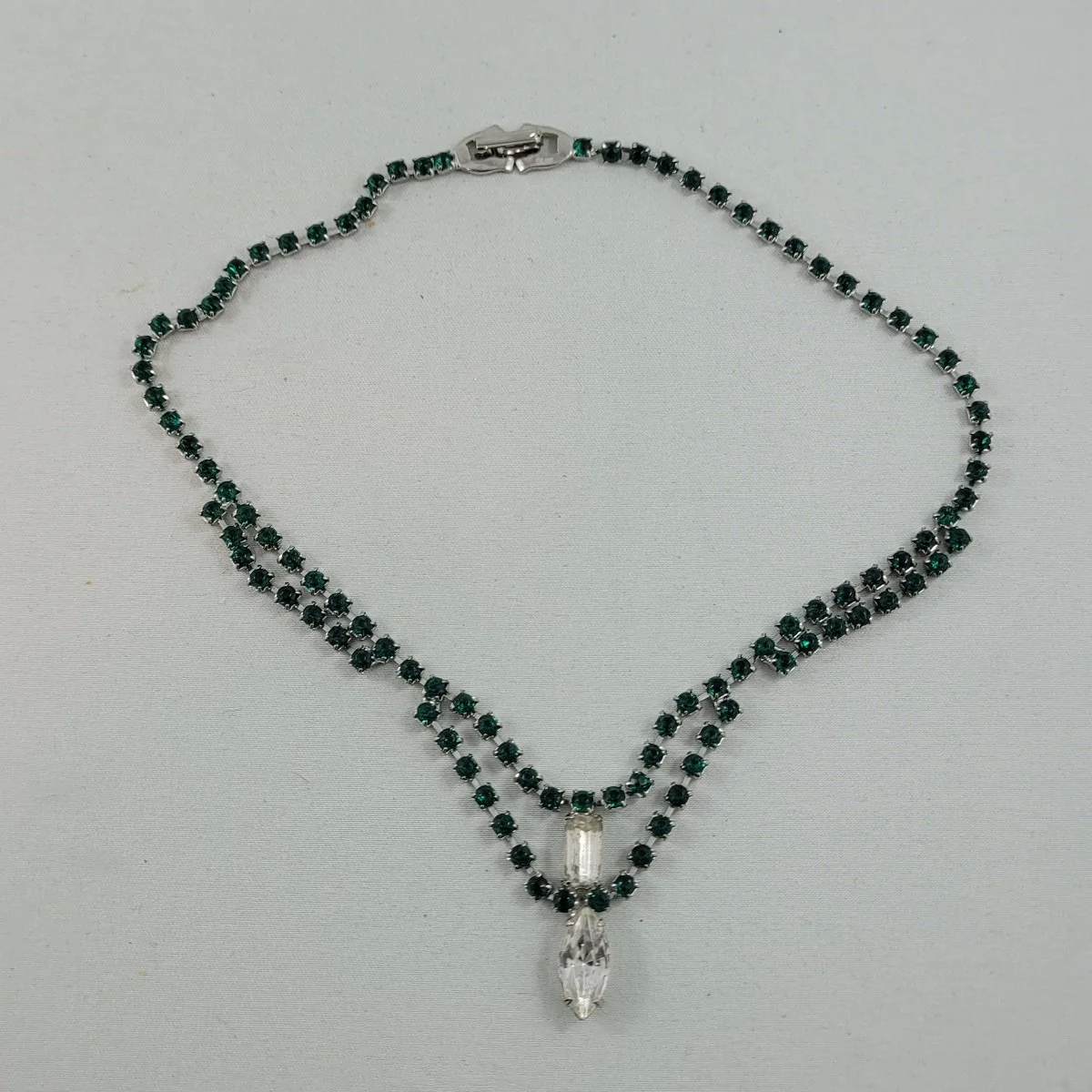 Art Deco Style Prong Set Emerald Green Clear Crystal Drop Rhinestone Silver Cup Chain Bib Choker Necklace.jpg