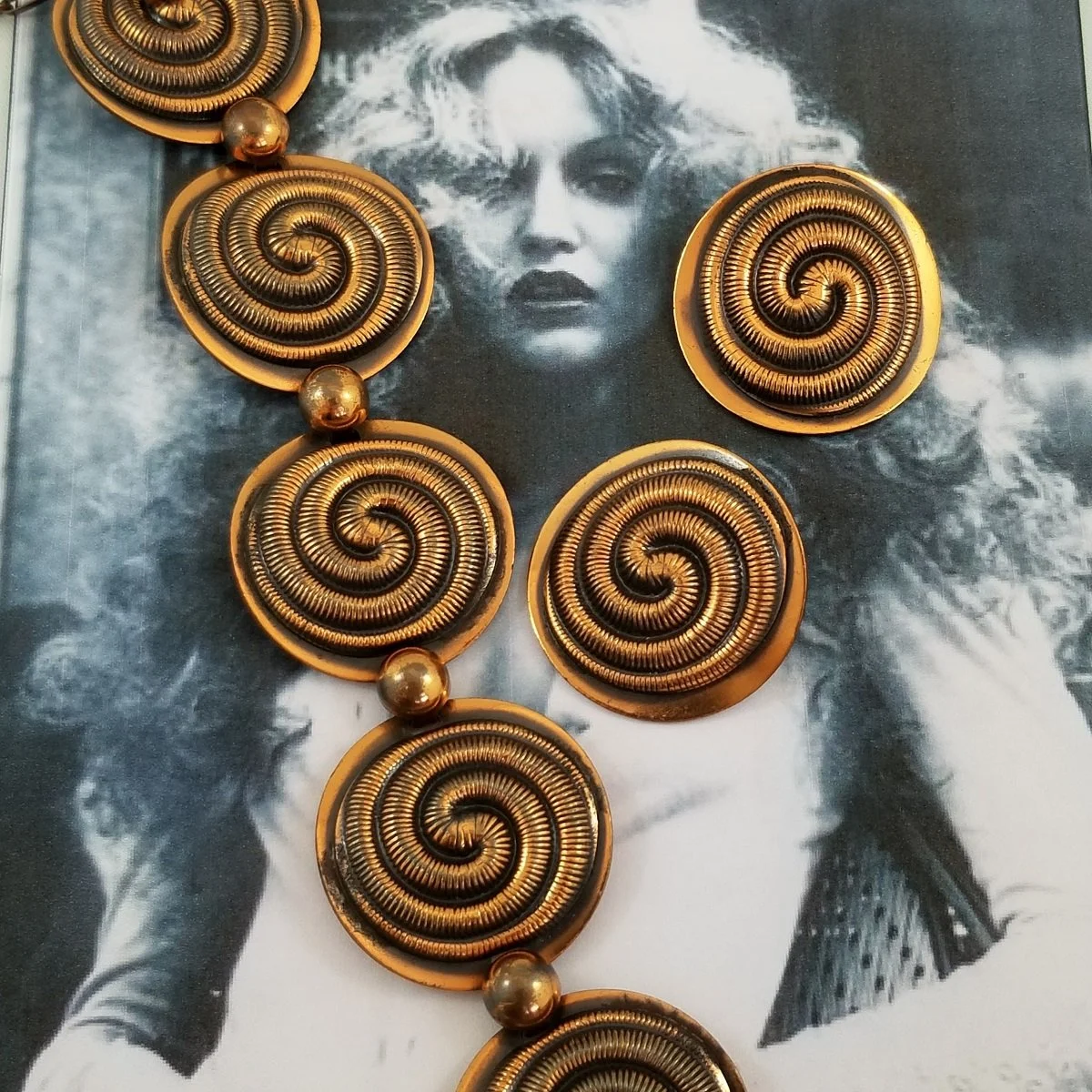 Rebajes Mid-Century Modernist Whirlpool Concentric Spiral Disc Panel Link Copper Bracelet Clip-on Earrings Demi-Parure Set -1.jpg (Copy)