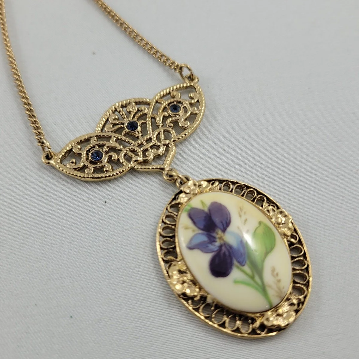 1940's Edwardian Rhinestone Fixed Floral Cameo Oval Drop Filigree Pendant 22.5 Inch Gold Curb Chain Lavalier Matinee Necklace -3.jpg