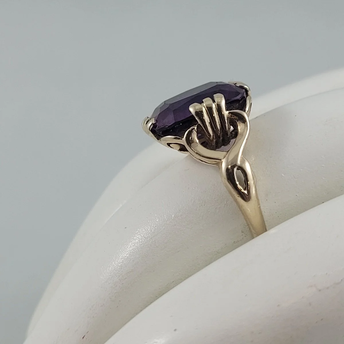 Baroque Radiant Cut Amethyst 10K Gold Hallmarked Stamped Ring Size 5