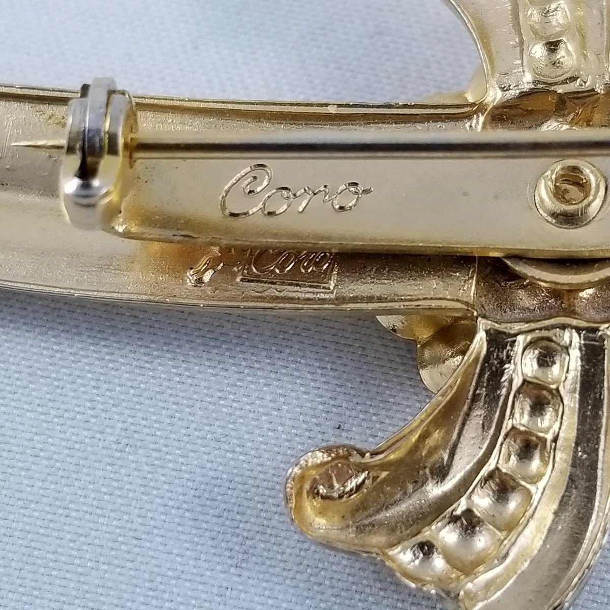 Coro 1940's Pegasus Double Signed Purple Rhinestone Scimitar Sword Gold Brooch -3.jpg