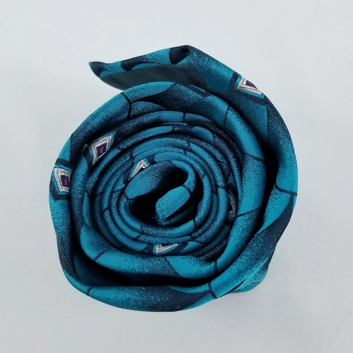 Hugo Boss Designer Cobalt Blue Silk Diamond Pattern Necktie