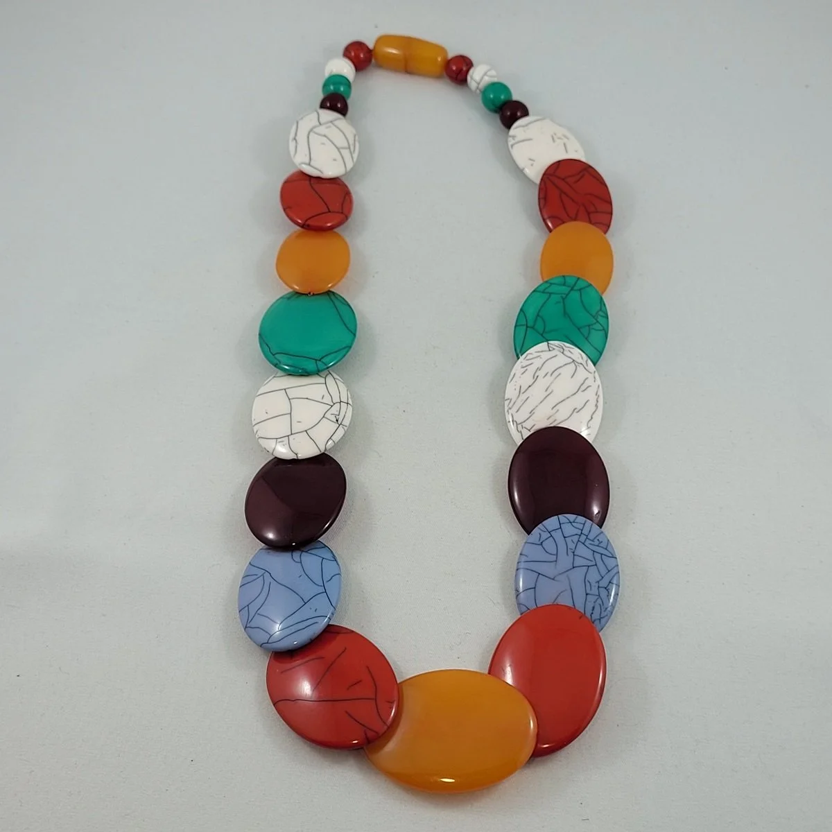 Art Deco Early Plastic Crackle Fakelite Overlapping Flat Oval Discs Graduated Bead Matinee Necklace Backside (Copy)