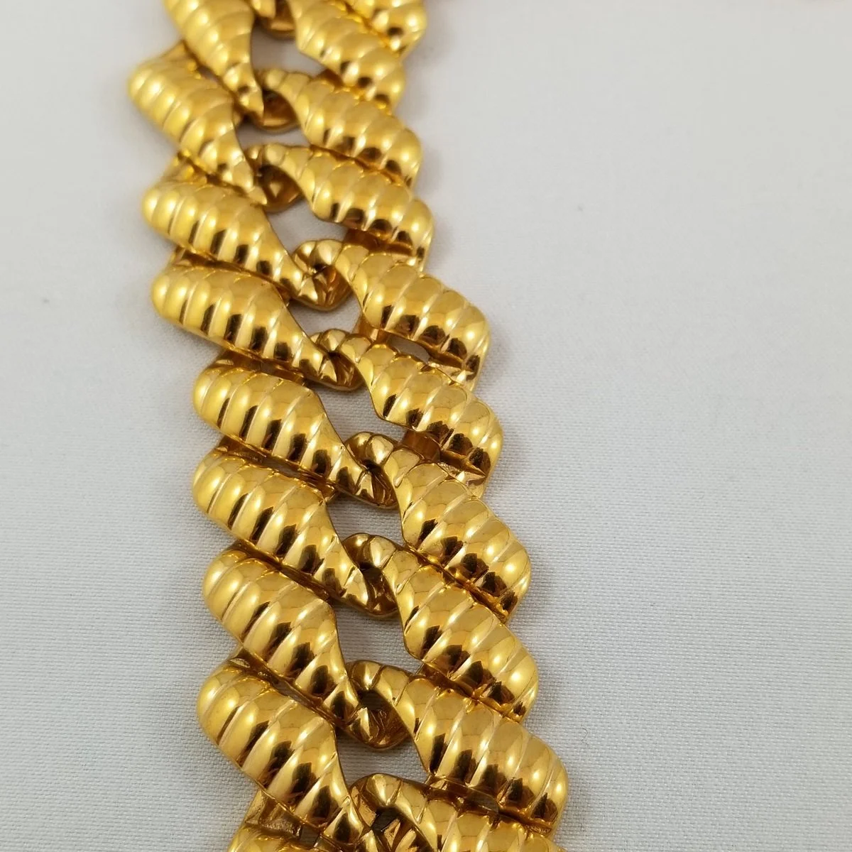 Napier Brutalist Tessellated Link Gold-tone Choker Necklace Patented -2.jpg