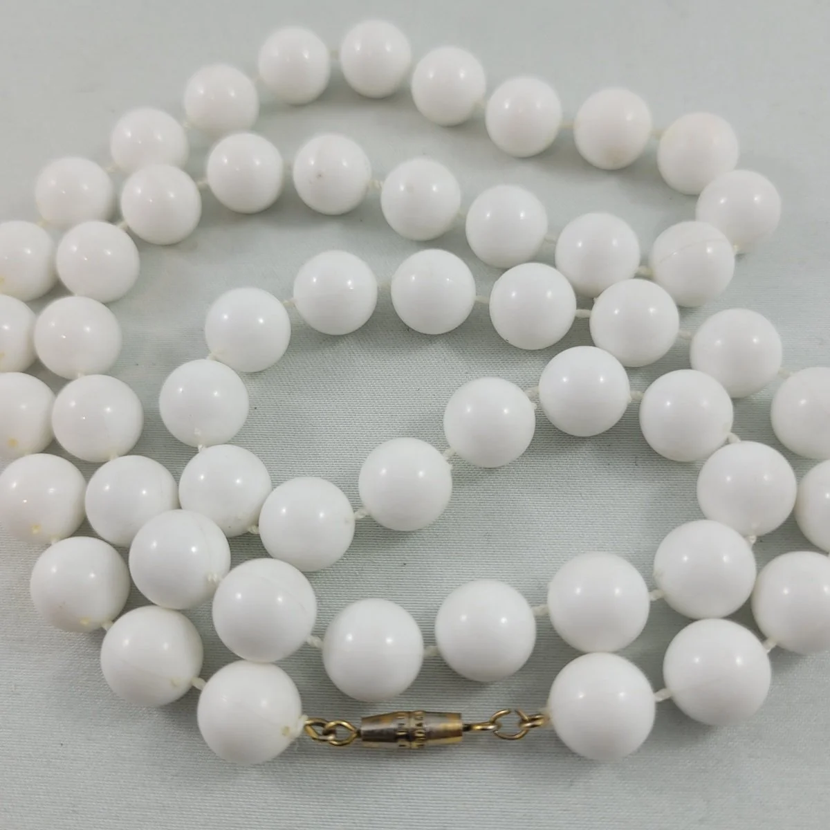 Early Moulded Plastic White Fixed 10mm Bead Beaded 25 Inch Matinee Necklace w Barrel Clasp -1.jpg