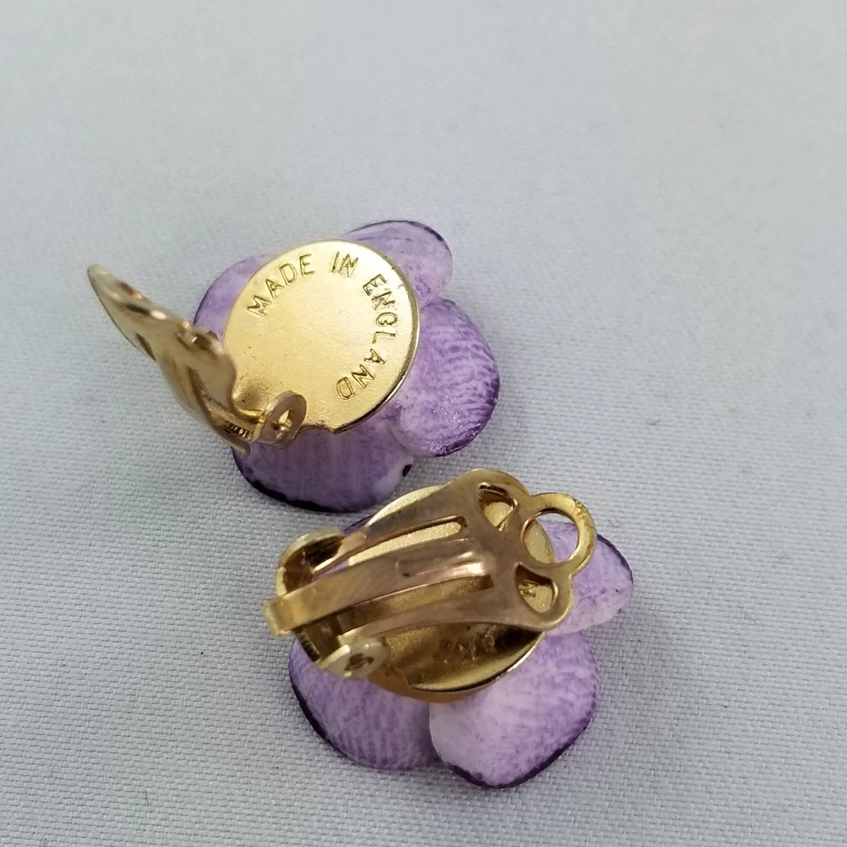 1950's Bone China Hand Painted 16mm Pansy Flower Gold Clip Earrings Made in England -1.jpg