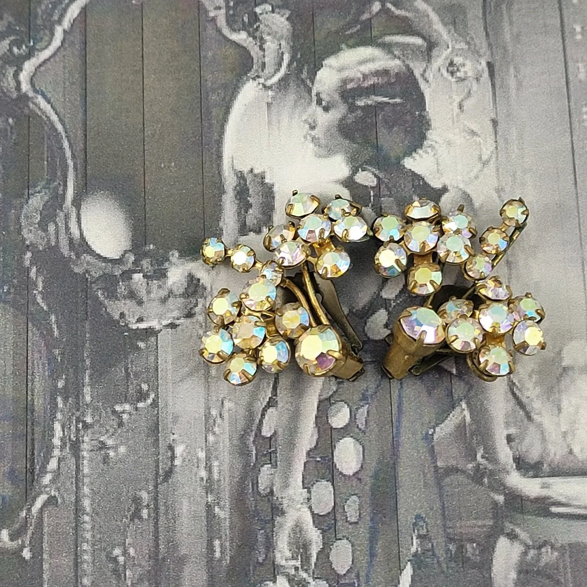 Austria Prong Set Aurora Borealis Chaton Crystal Rhinestone Floral Spray Cluster Gold Clip-on Earrings.jpg