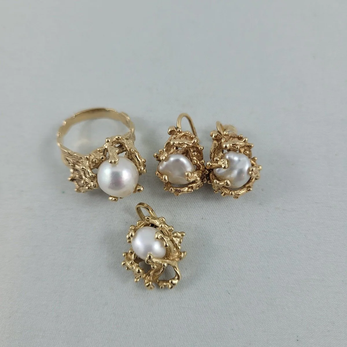 Kirchner & Renich 14K Gold Brutalist Baroque Pearl Ring Pendant Earrings Demi-Parure Set Size 7 -16.jpg (Copy)