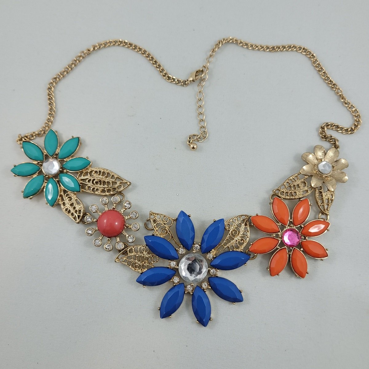 Gemmed Cabochon Filigree Flower Gold 19-22 Inch Necklace