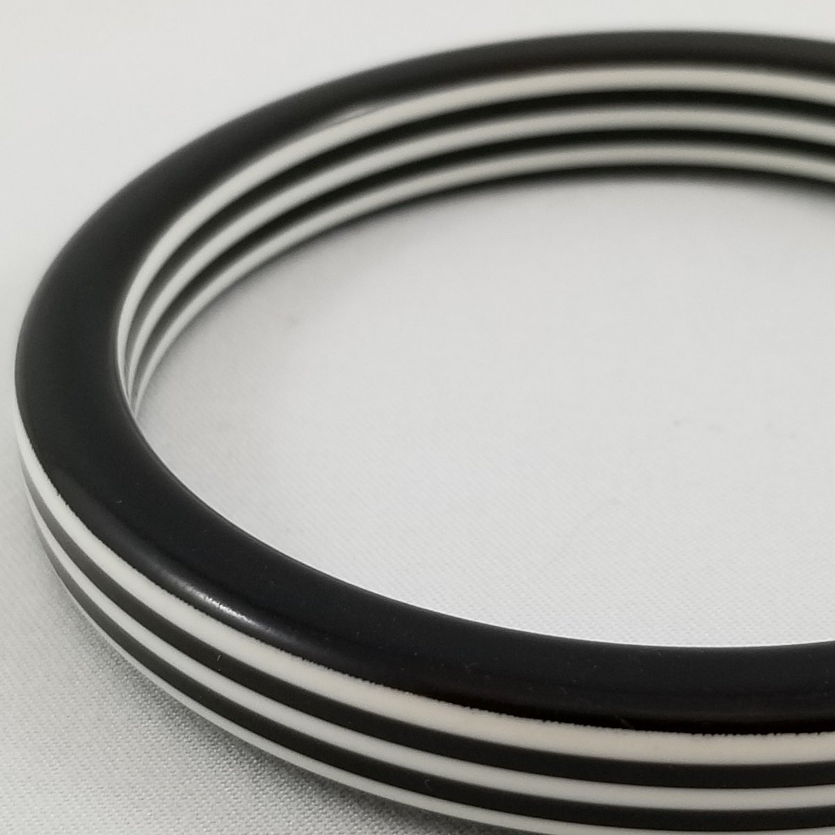 Op Art 1960's Laminated Monochrome Triple-Striped Flat Bangle Bracelet -3.jpg