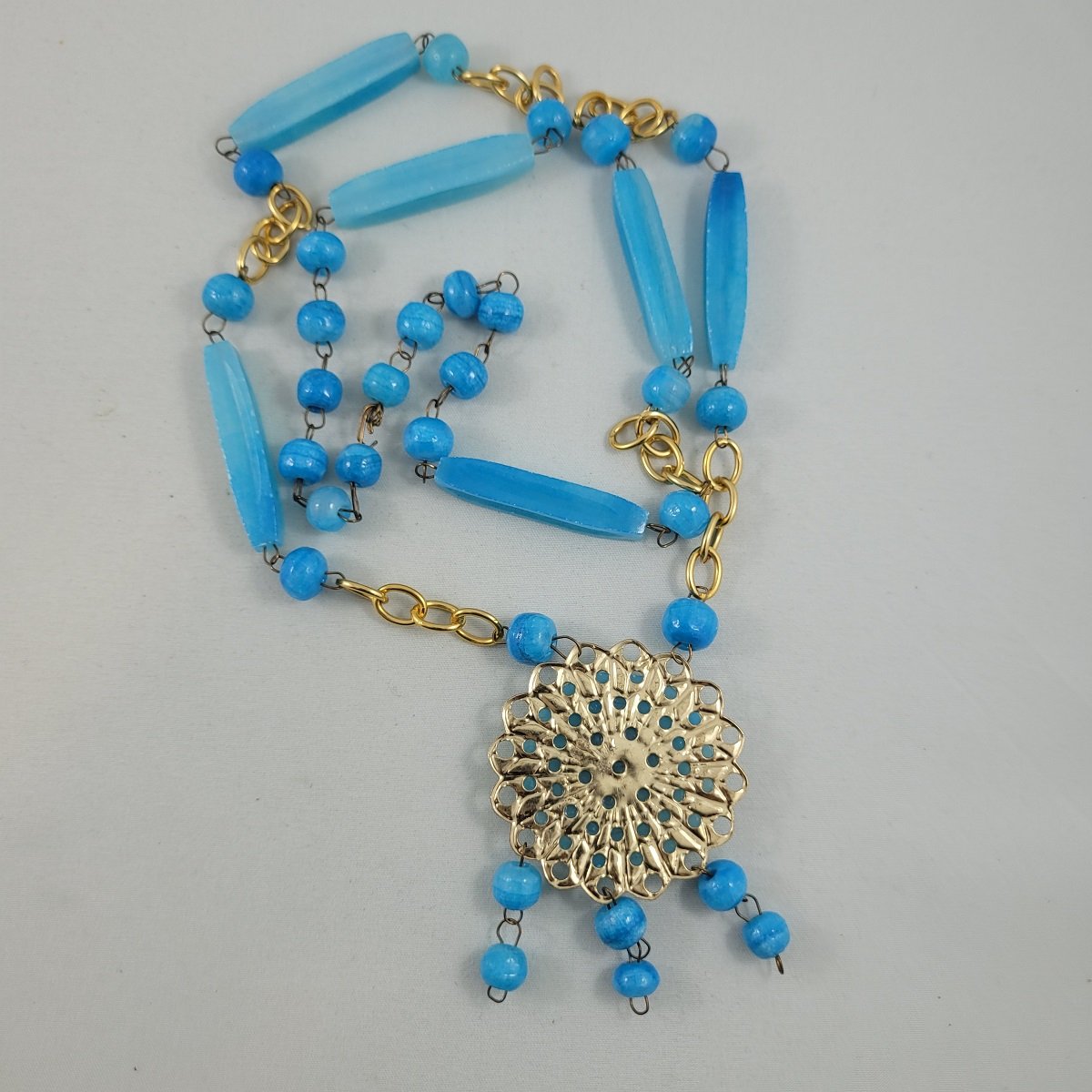 Boho 1970's Mexican Mayan Aztec Tribal Carved Warrior Mask Blue Agate Stone Gold Filigree Pendant Tubular Round Bead Wire Necklace Backside
