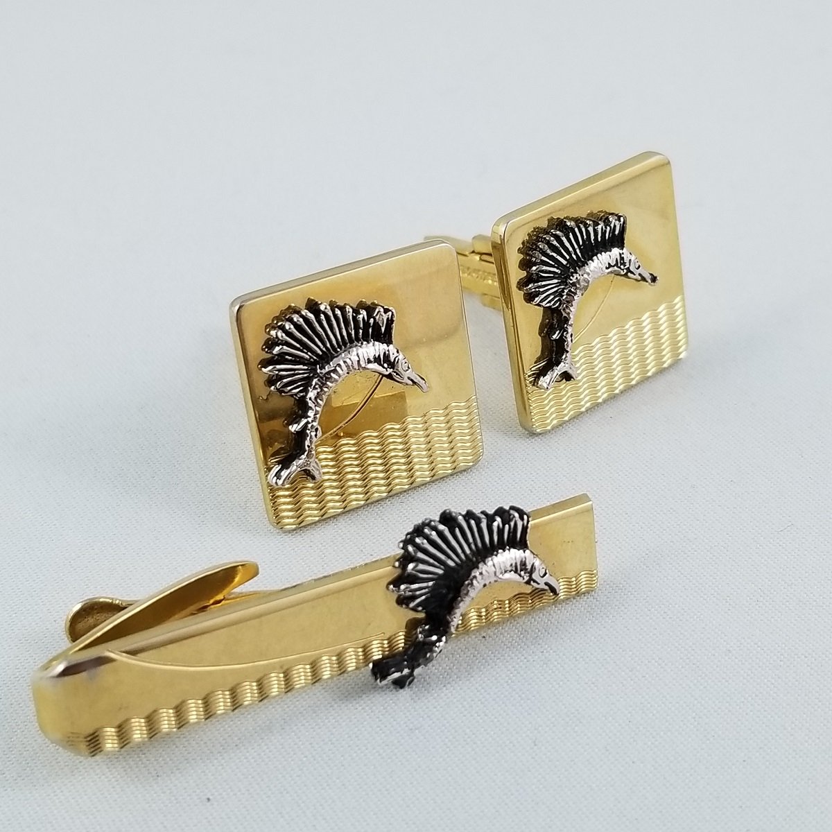 Jacob M. Oldak Swordfish Fishing 3D Mixed Metal Parure Cufflinks Tie Clip Set