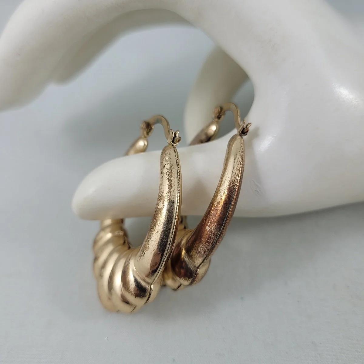 Molded Hollow Gold-tone Metal Shell Fan 1.875 Inch Drop Oval Hoop Hinged Pierced Earrings -4.jpg