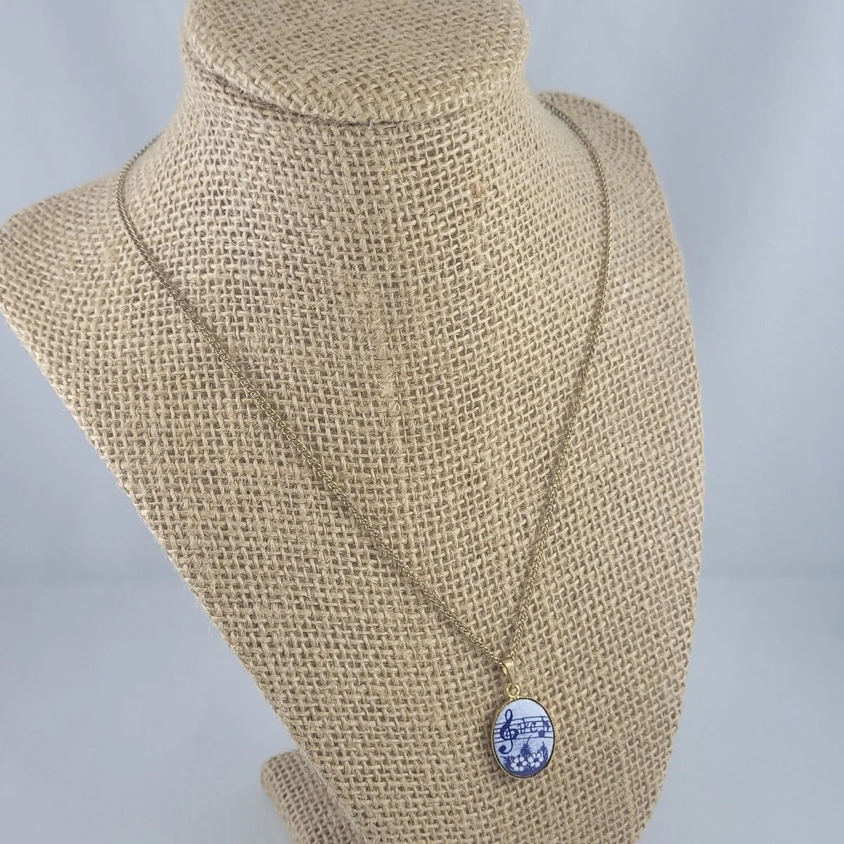 Delft Blue Earthenware Plated Gold Brass Oval Pendant Necklace -4.jpg (Copy)