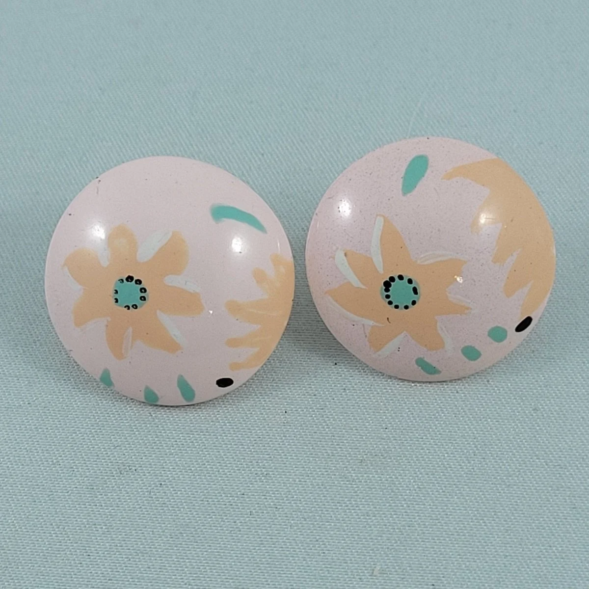 François Schoenlaub Guillemette L'Hoir Paris Memphis Pastel Hand-painted Floral Domed Disc Rhodoid Pierced Earrings