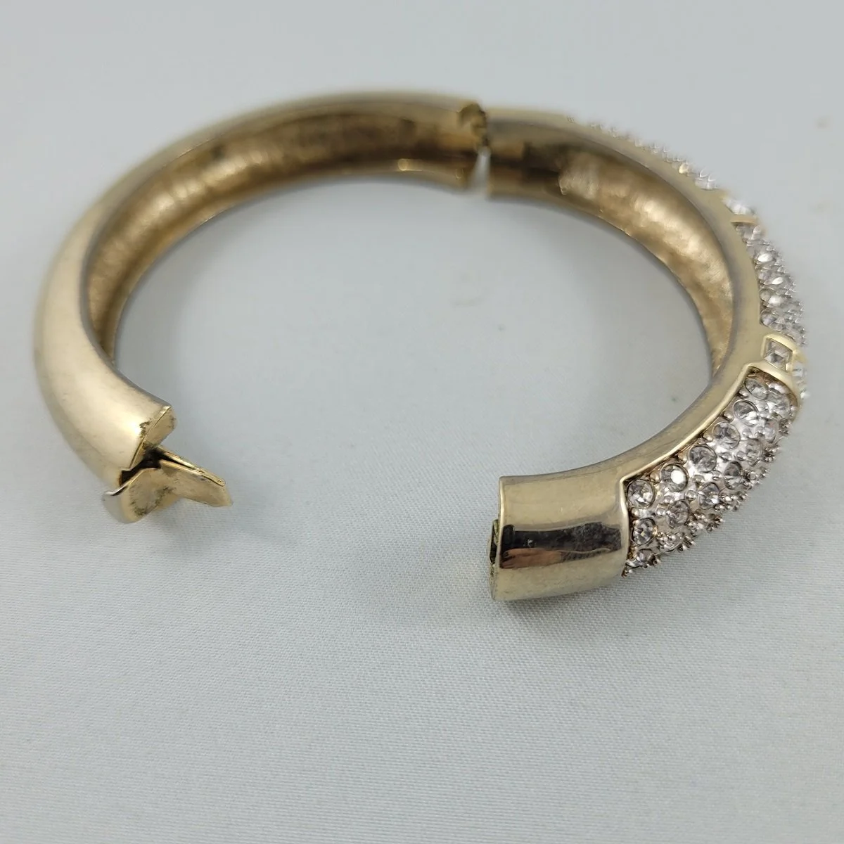 Deco 80's Hefty Polished Gold Paved Diamante Clear Crystal Rhinestone Hinged Tube Bangle Bracelet -3.jpg
