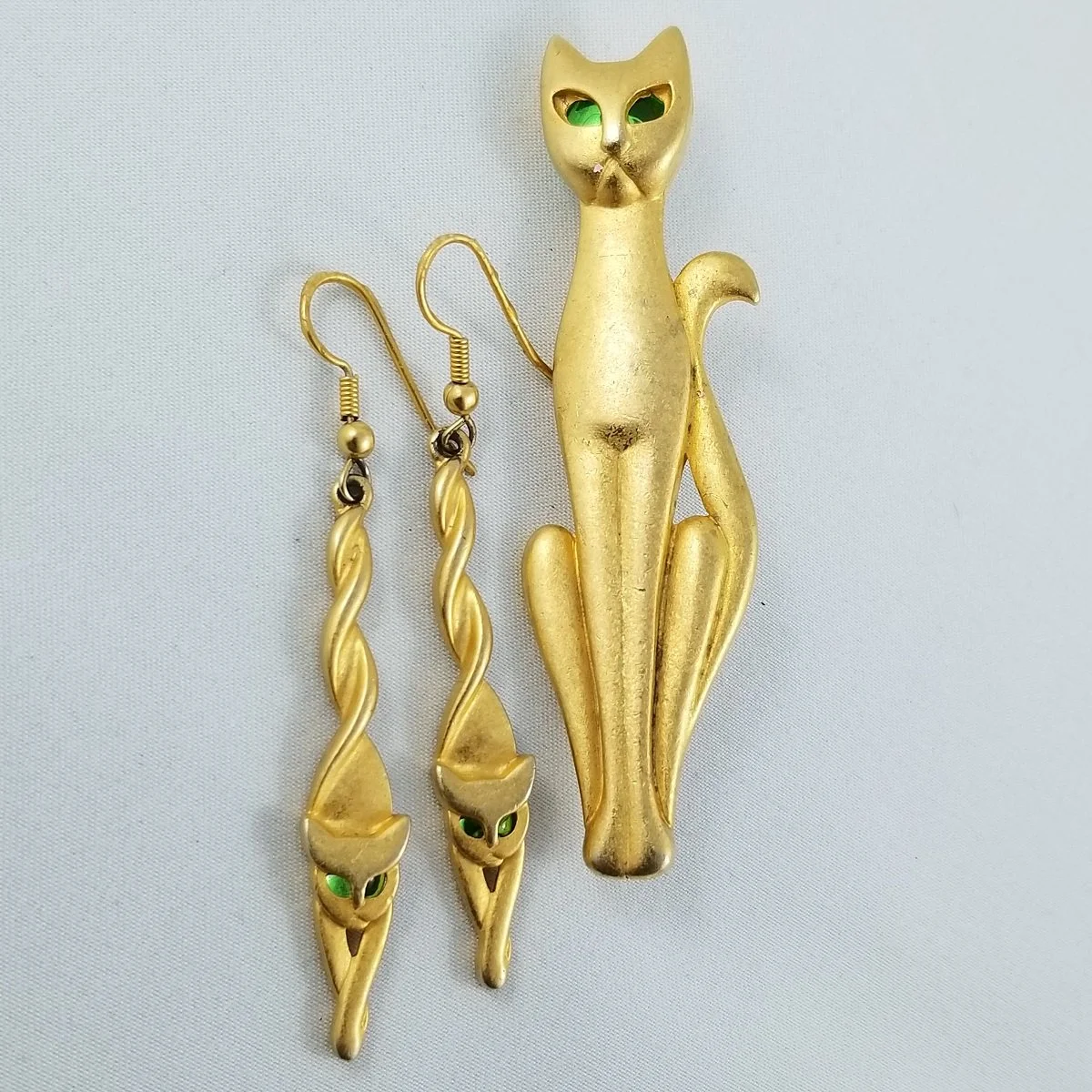 AJC American Jewelry Chain Modernist Cat Demi-Parure Satin Gold-Tone Brooch Earrings Set.jpg