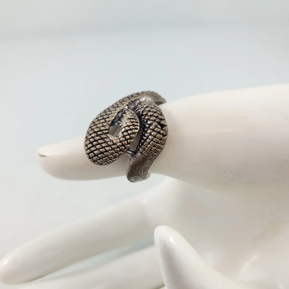 Vintage Copper Serpent Scaled Snake Wrap Ring Size 7.5 -1.jpg