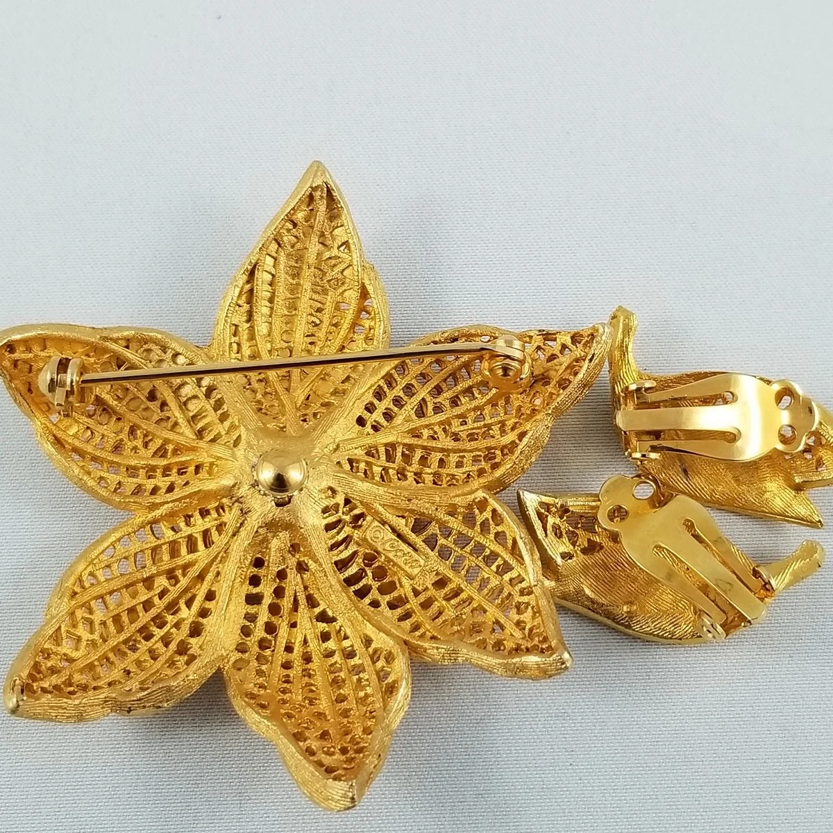 Coro 1950s Florentine Brushed Gold Filigree Flower Brooch & Leaf Earrings Set -2.jpg (Copy)