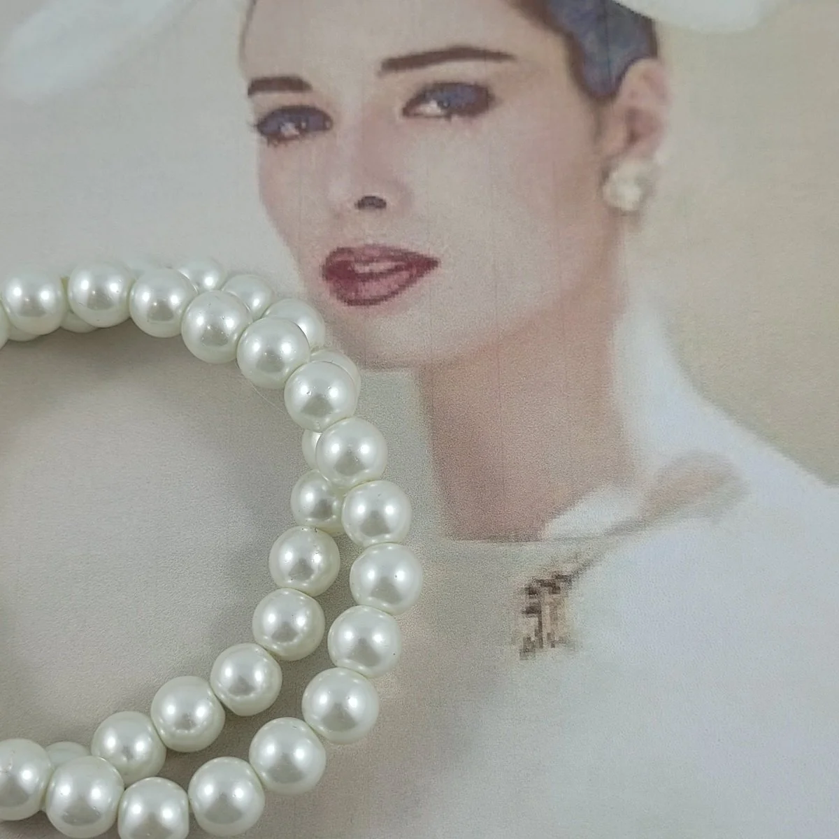 Hefty Bluish Simulated 7mm Pearl Elasticized Stretch Bracelet -1.jpg