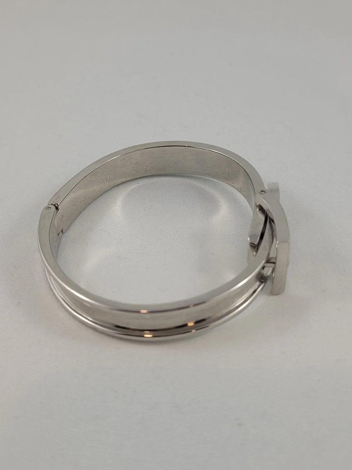 Unisex Polished Stainless Steel Belt Buckle Adjustable Hinged Bangle Bracelet Top Side View