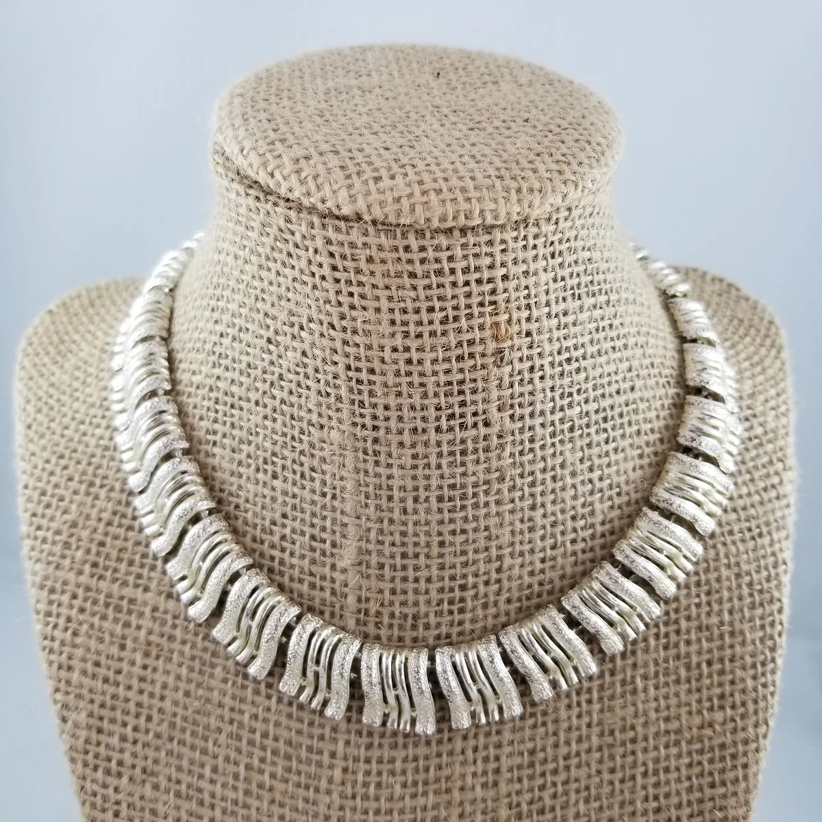 Vendôme Modernist Ribbon Wave Textured Polished Rhodium Plated Panel Collar Choker Necklace -2.jpg