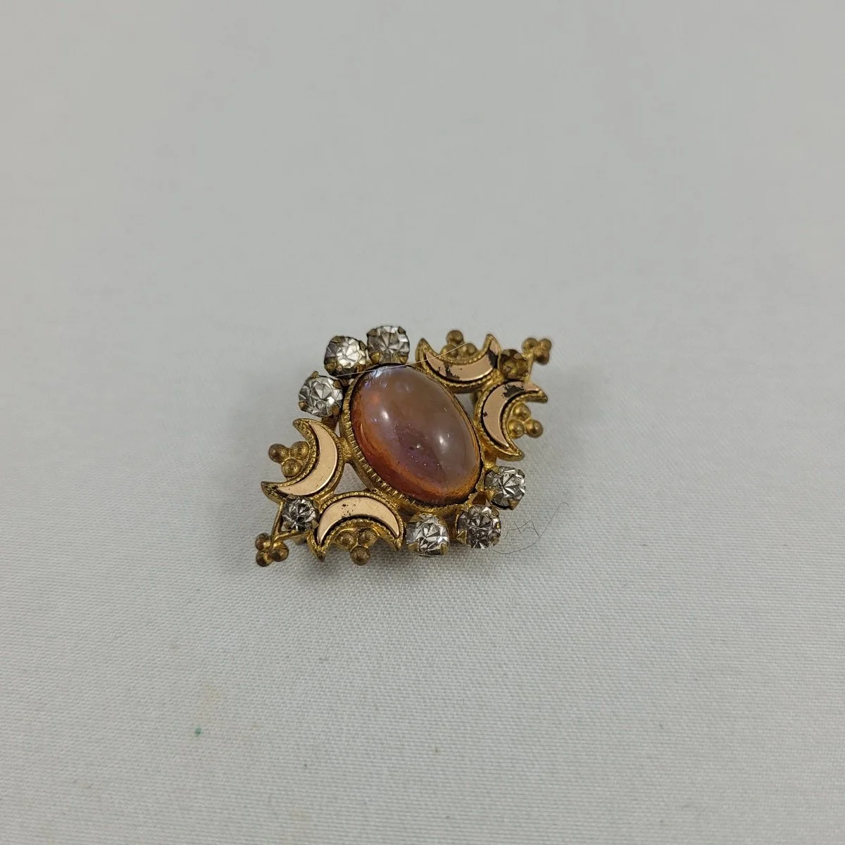 Edwardian Bohemian Chameleon Dragon's Breath Jelly Mexican Opal Rhinestone Brass Brooch Side View