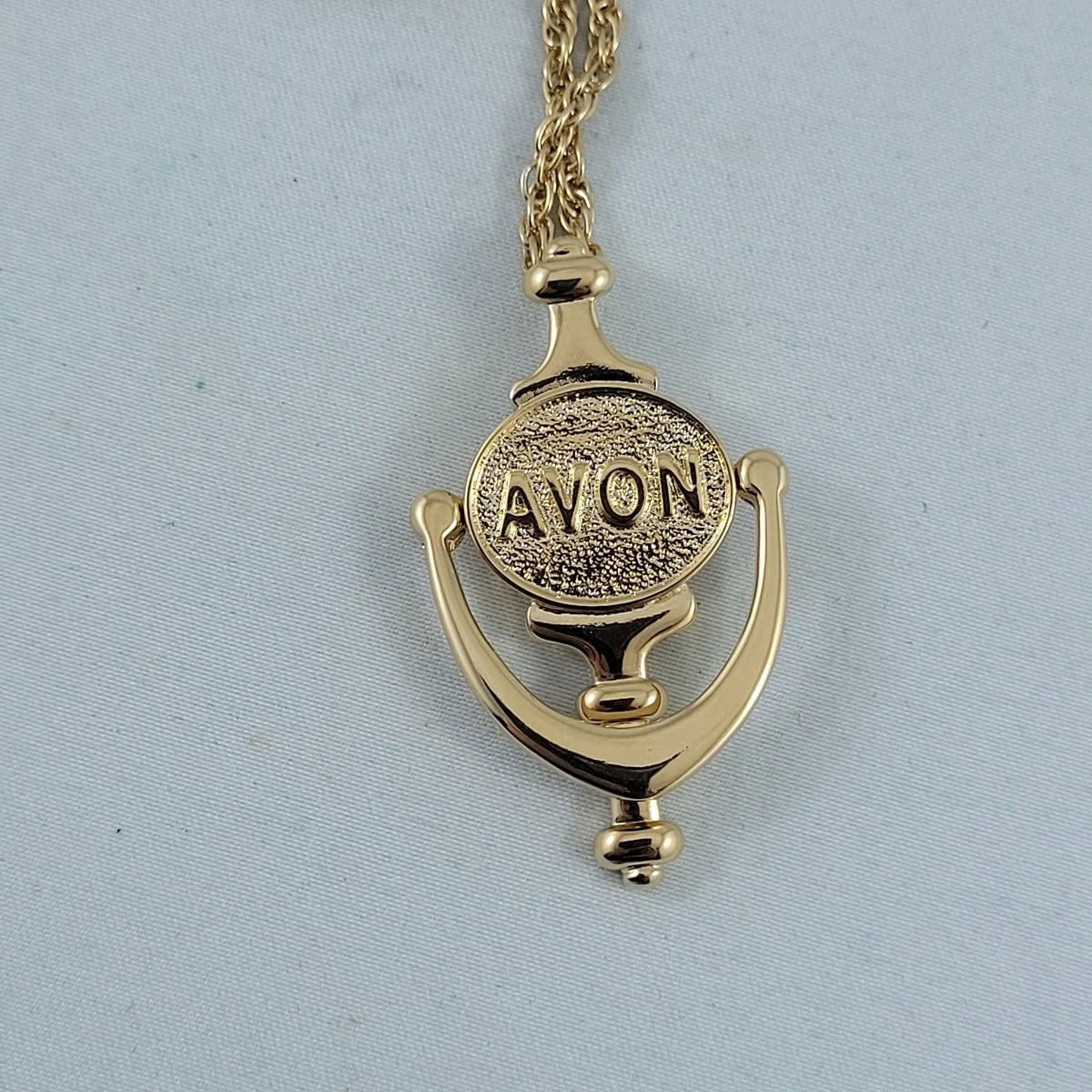 Avon Door Knocker Gold-tone Pendant Brooch Lapel Pin Double Rope Chain Opera Necklace -5.jpg (Copy)