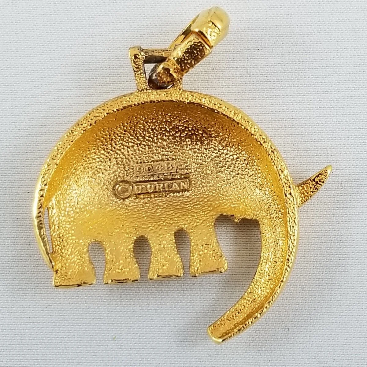 D'Orlan 1980's Archival Boucher Design #9048 Elephant Gold-Tone Pendant -2.jpg