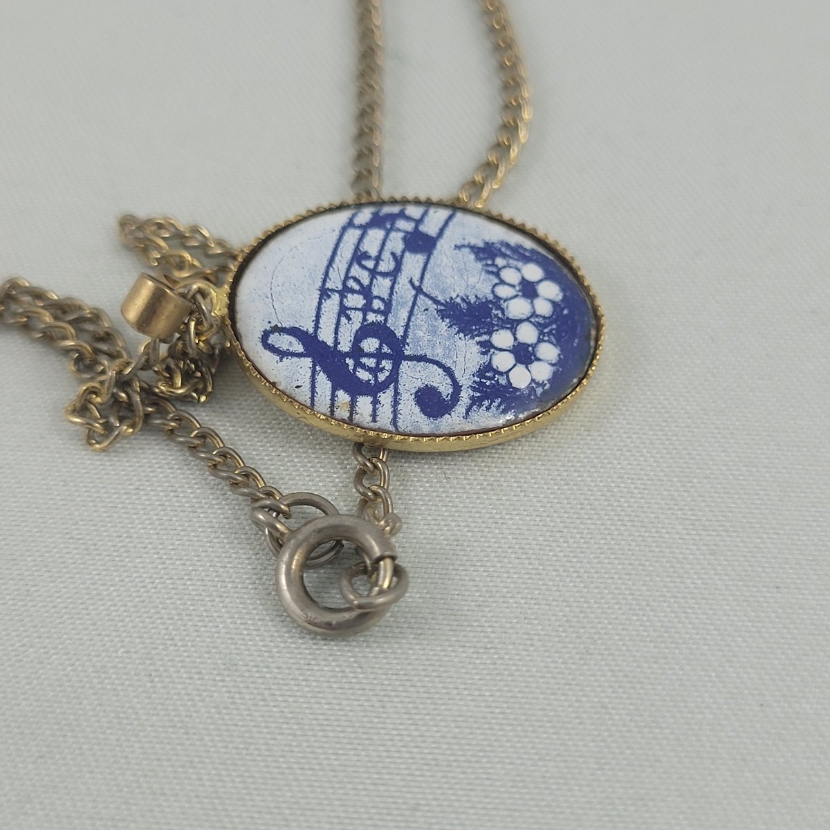Delft Blue Earthenware Plated Gold Brass Oval Pendant Necklace -3.jpg (Copy)