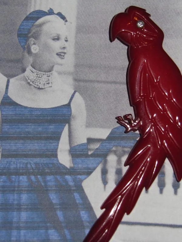 Buch + Deichmann Denmark 1970's Eggplant Purple Nylon Parrot Bird Brooch -1.JPG